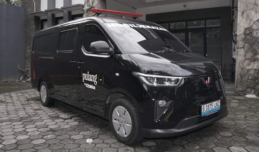 Mobil jenazah elektrik yang nyaman